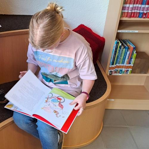 2025_26 - Zuwachs in der Bibliothek